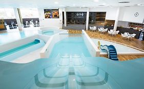 Atrium Hotel - Family Friendly